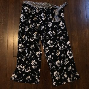 Women’s La Blanca black and white beach pants